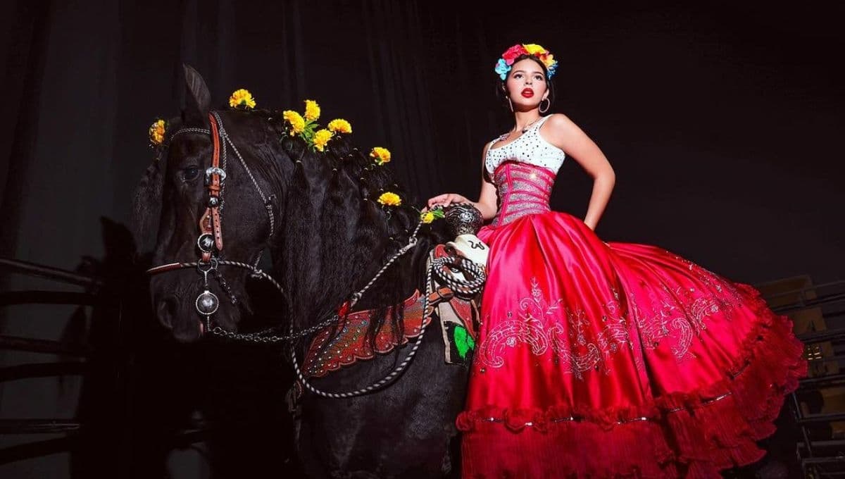 La INVALUABLE colección de caballos de Ángela Aguilar: ¿cuánto cuestan?