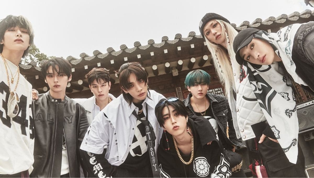 Fans de Stray Kids esperan a los idols en el aeropuerto y en su lugar solo ven a un perro